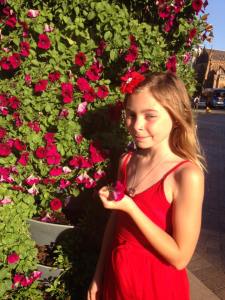 12096153_1041471975886647_5839053987160077069_n